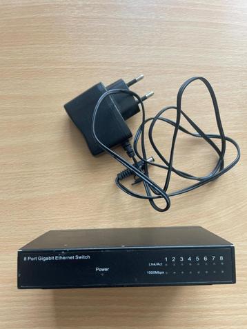 Hub ethernet 8 Port Gigabit switch beschikbaar voor biedingen