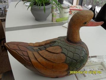 A vendre un gros canard en bois