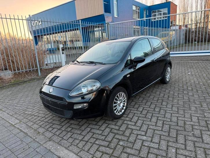 FIAT PUNTO/1.2 ESSENCE/CLIMATISATION/LEX OK, Autos, Fiat, Entreprise, Achat, Punto, ABS, Airbags, Air conditionné, Bluetooth, Ordinateur de bord
