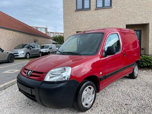 Peugeot Partner 2.0HDI 160000KM Start Rijd Goed Gekeurd, Auto's, Bestelwagens en Lichte vracht, Bedrijf, Te koop, Trekhaak, Peugeot