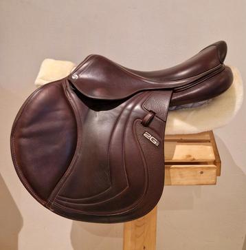 CWD Mademoiselle 2Gs springzadel, Enlèvement ou Envoi, Comme neuf