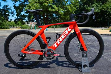 TREK MADONE SLR 9 maat 54 Sram Red Absoluut nieuwe staat 0km beschikbaar voor biedingen