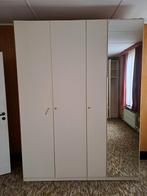 Armoire haute blanche de 2,40 m de haut x 1,80 m de large x, Maison & Meubles, Armoires | Penderies & Garde-robes, Comme neuf