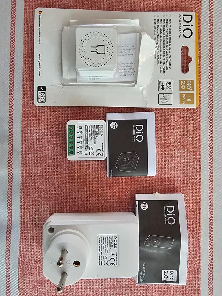 DiO 2.0 prise + 2 micro modules, Bricolage & Construction, Électricité & Câbles, Utilisé, Interrupteur, Interrupteur, Enlèvement ou Envoi