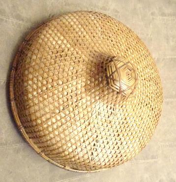 Azïe, authentieke ambachtelijk gemaakte hoed. Vintage beschikbaar voor biedingen