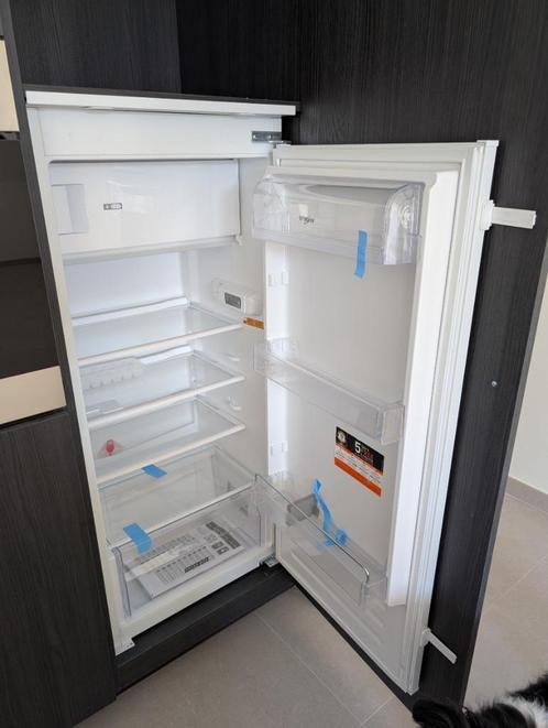 Whirlpool inbouw koelkast met vriesvak ARG71911, Elektronische apparatuur, Koelkasten en IJskasten, Nieuw, Met vriesvak, 150 tot 200 liter
