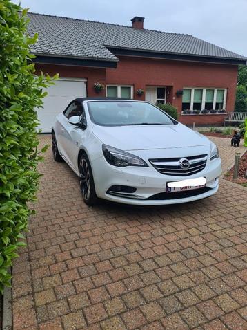 Zeer goed onderhouden Opel cascada te koop beschikbaar voor biedingen