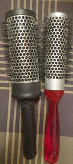 2 haarborstels, Ophalen, Zo goed als nieuw