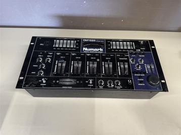 Numark Digital Sampling Mixer - DM1685 ongetest, Musique & Instruments, Tables de mixage, Enlèvement ou Envoi, Comme neuf