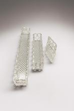 Rivière de table en cristal, Modèle aux moulures Valambert,, Antiquités & Art, Enlèvement ou Envoi