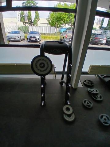 Fitnesstoestellen type Matrix / technogym beschikbaar voor biedingen