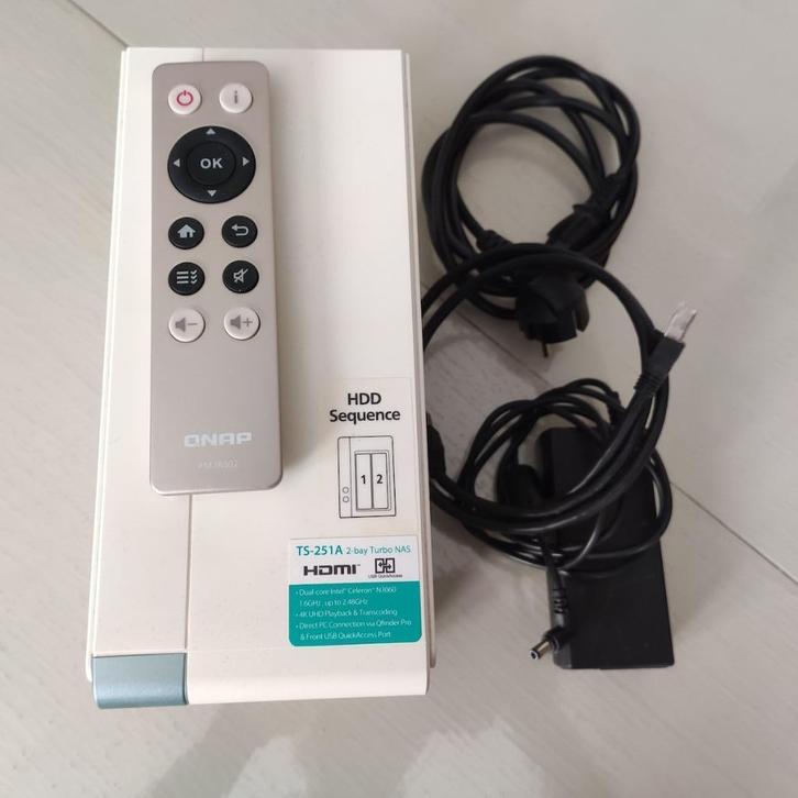 QNAP TS-251a NAS storage (Harde schijven apart te koop), Computers en Software, NAS, Gebruikt, Ophalen