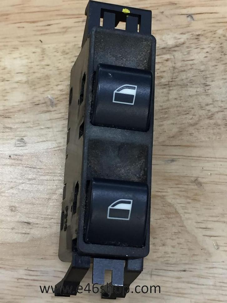 Raamschakelaar BMW E46 COUPE CABRIOLET rechts oe  8381512, Auto-onderdelen, Dashboard en Schakelaars, BMW, Gebruikt, Ophalen of Verzenden