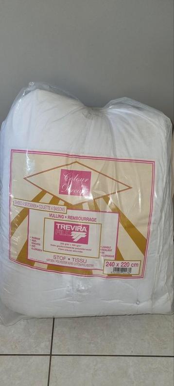 Nieuw 4-seizoenen dekbed 240x220 cm Trevira  beschikbaar voor biedingen