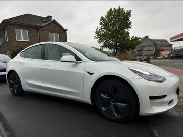 INTÉRIEUR DE LA TESLA MODEL 3 STANDARD PLUS disponible aux enchères