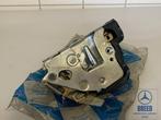 NOS slotmechaniek rechtsachter voor Mercedes-Benz W126, Auto-onderdelen, Carrosserie, -, Nieuw, Ophalen of Verzenden, -