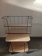 Mooi bijzettafeltje op wielen