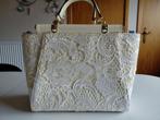 Crème handtas in lak en borduursel. Tom&Eva, Handtassen en Accessoires, Tassen | Damestassen, Ophalen of Verzenden, Gebruikt, Beige