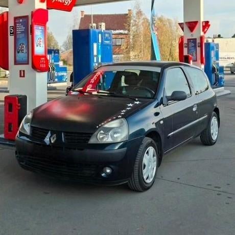 Renault Clio, Autos, Renault, Particulier, Clio, Essence, Euro 4, Hatchback, 2 portes, Boîte manuelle, Vert, Noir, Tissu, Traction avant