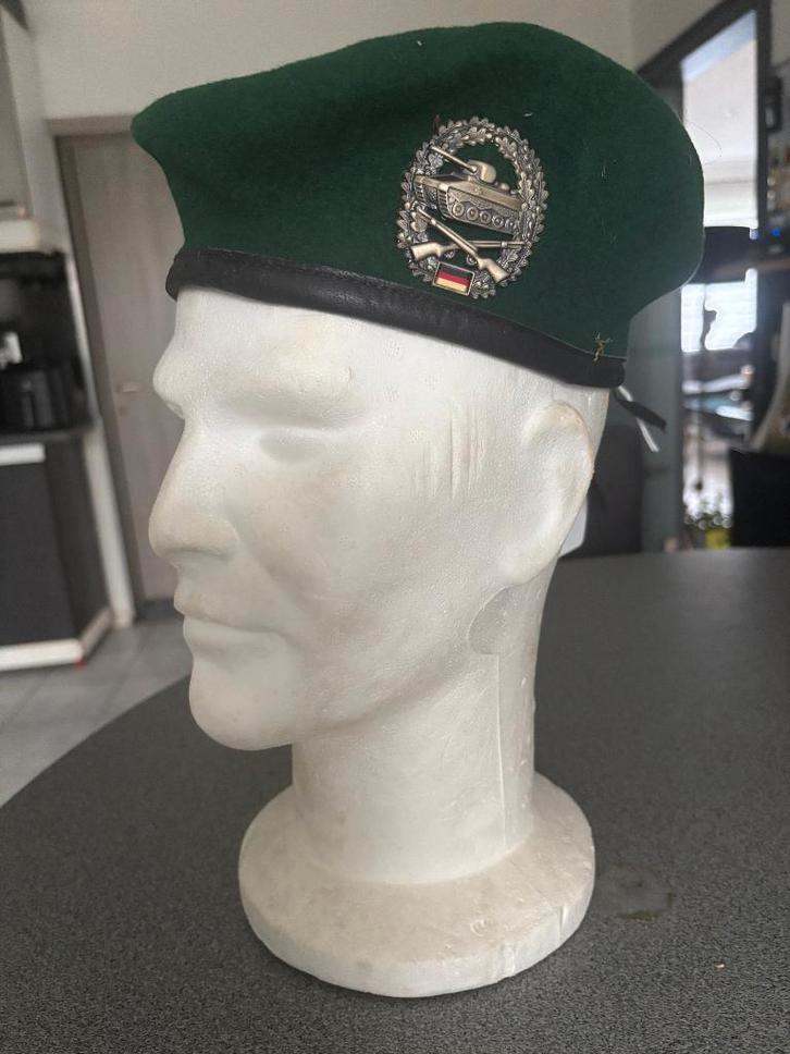 LOT DE BERETS ET CASQUETTE, Verzamelen, Militaria | Algemeen, Landmacht, Helm of Baret, Ophalen of Verzenden