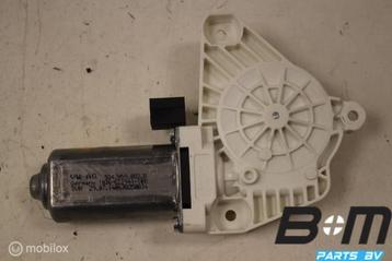 Raammotor RV(bijrijderskant) VW Passat B8 Sedan 5Q4959802B beschikbaar voor biedingen