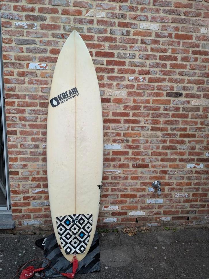 Surfboard 6.2" Kream, incl. fins, leash, boardsock & bag, Watersport en Boten, Golfsurfen, Gebruikt, Shortboard, Met draagtas