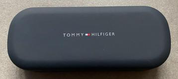 Brillendoos - brillenetui Tommy Hilfiger *NIEUW* beschikbaar voor biedingen
