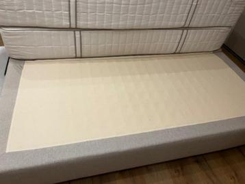 Boxspring bed  beschikbaar voor biedingen