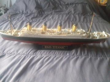 Titanic avec éclairage LED beschikbaar voor biedingen
