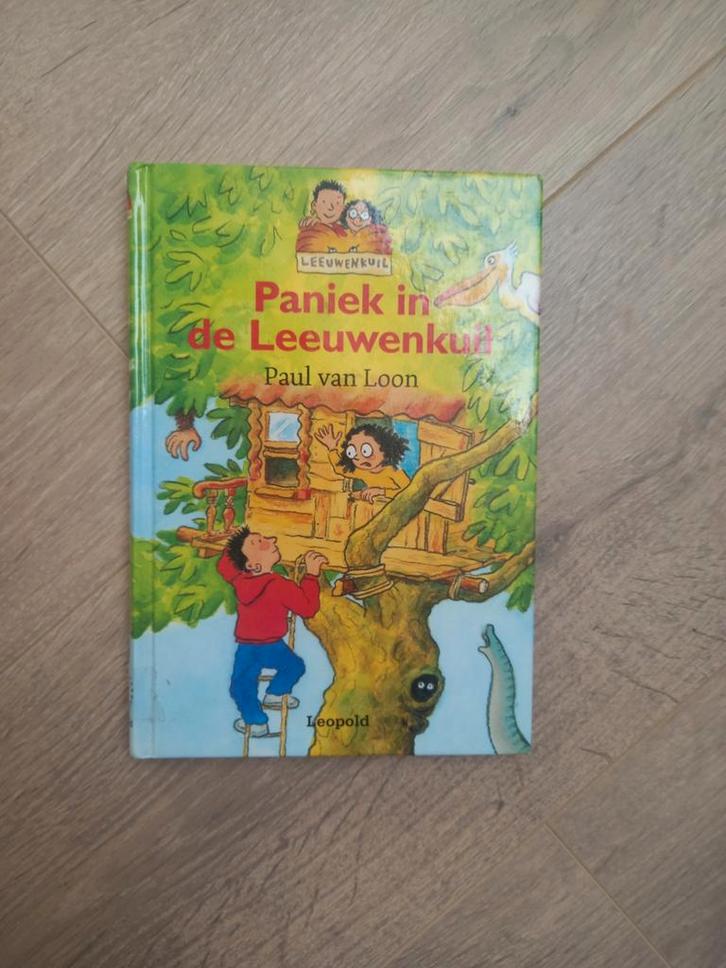 Paul van Loon - Paniek in de Leeuwenkuil, Boeken, Kinderboeken | Jeugd | onder 10 jaar, Zo goed als nieuw, Ophalen of Verzenden