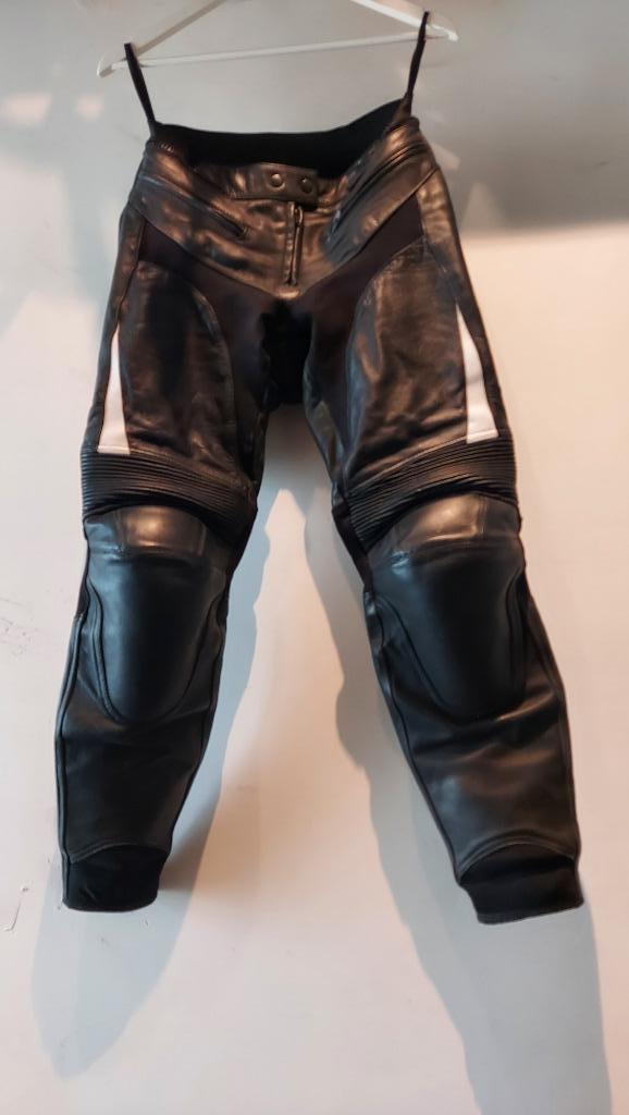 Büse, Lederen motorbroek, dames, M36, Motos, Vêtements | Vêtements de moto, Pantalon | cuir, Femmes, Seconde main, Enlèvement