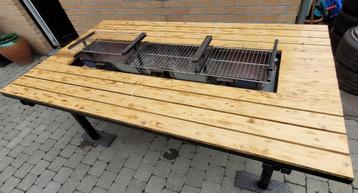 Table barbecue  beschikbaar voor biedingen