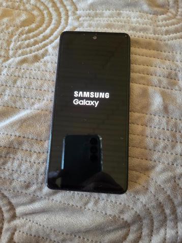 SMARPHONE GALAXI A72 SAMSUNG DANS SA BOITE COMPLET beschikbaar voor biedingen