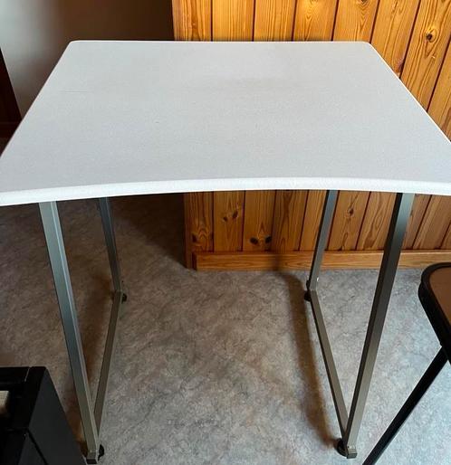 Table avec chaise, Huis en Inrichting, Bureaus, Zo goed als nieuw, Bureau, Ophalen