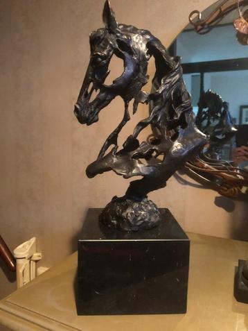 bronzen abstracte paarden hoofd buste beeld paard  beschikbaar voor biedingen