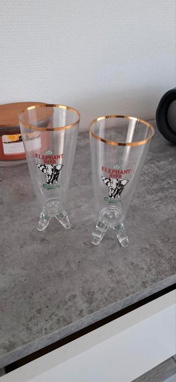 Verres Calsberg éléphant  beschikbaar voor biedingen