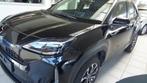 Toyota Yaris Cross DYNAMIC PLUS + COMFORT PACK (bj 2024), Auto's, Toyota, Automaat, Stof, Gebruikt, Zwart