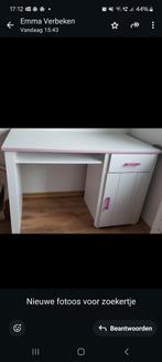 Witte bureau met roze afwerking, Ophalen, Zo goed als nieuw, Bureau