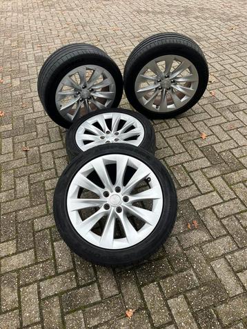 Originele tesla velgen 19 inch turbine 5x120 model S 245-45 beschikbaar voor biedingen