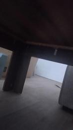 Grande table basse neuve, Enlèvement