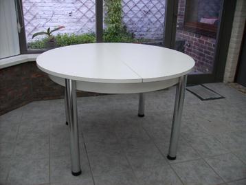 tafel beschikbaar voor biedingen