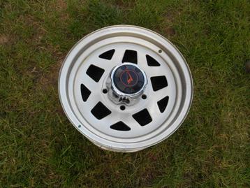 Daihatsu Rocky wielset 15 inch + centerkaps NIEUW beschikbaar voor biedingen