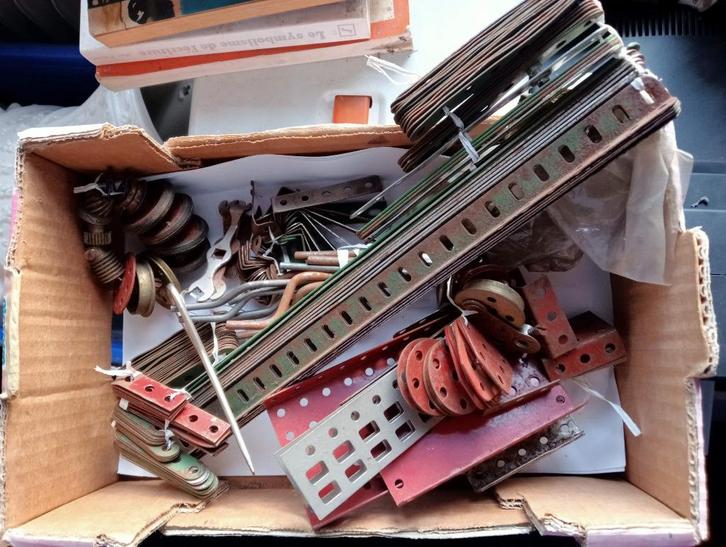 MECCANO : Lot de pieces (ensemble grue à roue), Verzamelen, Speelgoed, Gebruikt, Ophalen