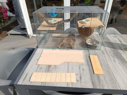 Hamsterkooi n zeer goede staat met veel toebehoren. 2 keer., Dieren en Toebehoren, Knaagdieren en Konijnen | Hokken en Kooien