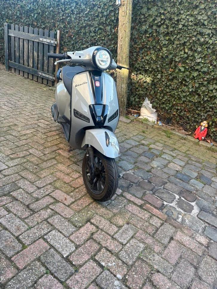 Neco Rialto (2021) – B-Klasse – Slechts 5.000 km – Euro 5, Fietsen en Brommers, Scooters | Overige merken, Zo goed als nieuw, Ophalen