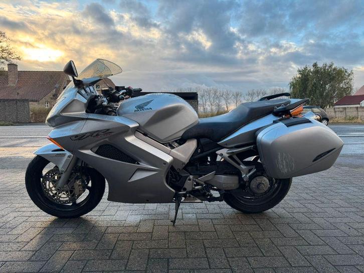 Honda	VFR800, Motoren, Motoren | Honda, Bedrijf, meer dan 35 kW, Ophalen of Verzenden