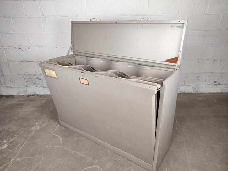 Verticale plannenkast, Huis en Inrichting, Kasten | Roldeurkasten en Archiefkasten, Zo goed als nieuw, Metaal, Ophalen