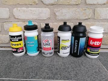 DRINKBUSSEN VAN WIELRENNERS beschikbaar voor biedingen