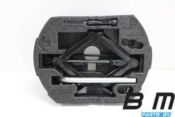 Schuim met krik en gereedschap VW Jetta 5C 5C7857097 beschikbaar voor biedingen