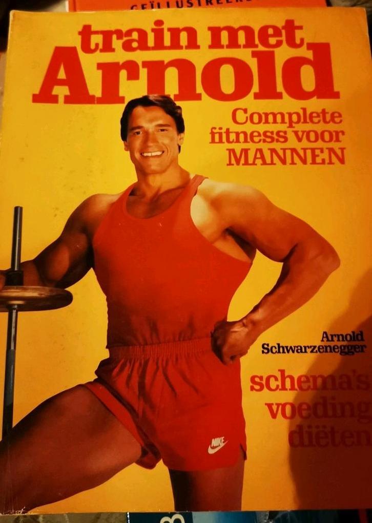 Train met Arnold Schwarzenegger power training voeding enz.., Boeken, Sportboeken, Zo goed als nieuw, Fitness, Ophalen of Verzenden